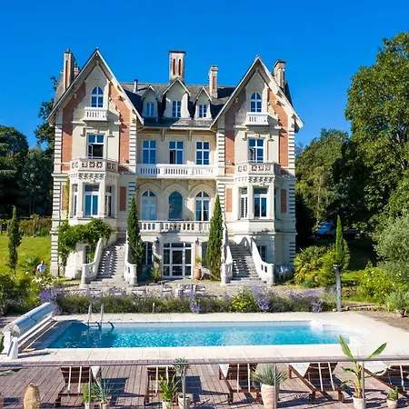 Le Chateau Des Forges 호텔 앙제