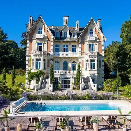 Hotel Le Chateau Des Forges 3*