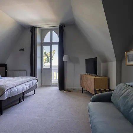 Le Chateau Des Forges 호텔 3*