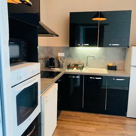 Le Chateau Des Forges