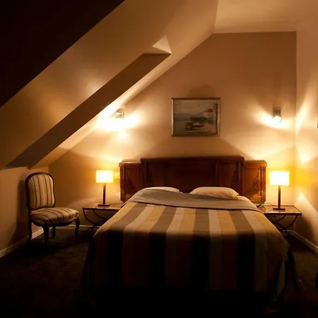 Le Chateau Des Forges Otel 3*