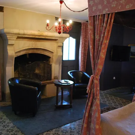 Le Chateau Des Forges Otel