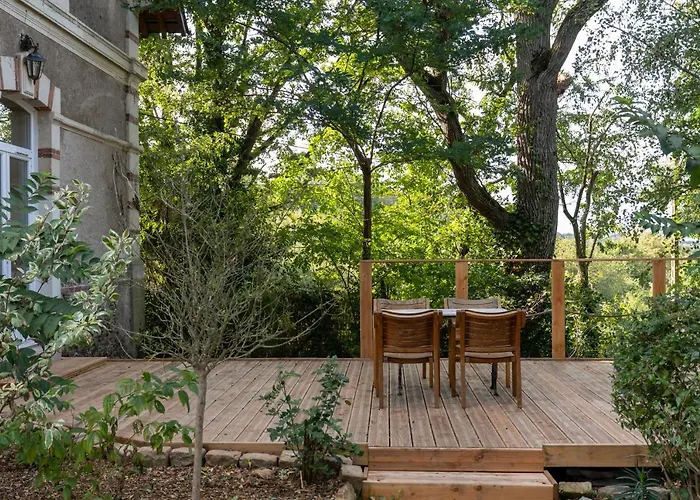 Le Chateau Des Forges Hotel