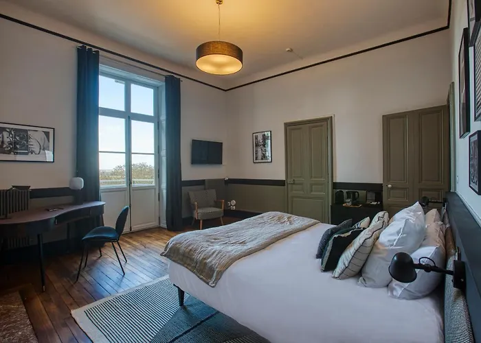 호텔 Le Chateau Des Forges 3*