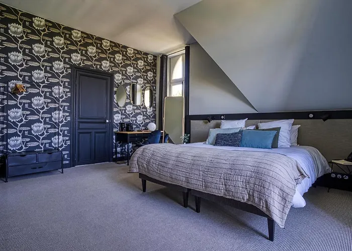 Le Chateau Des Forges Hotel