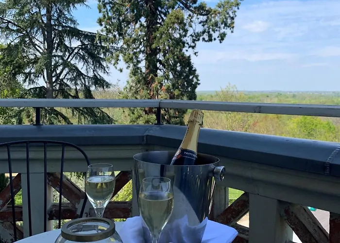 Le Chateau Des Forges Hotel