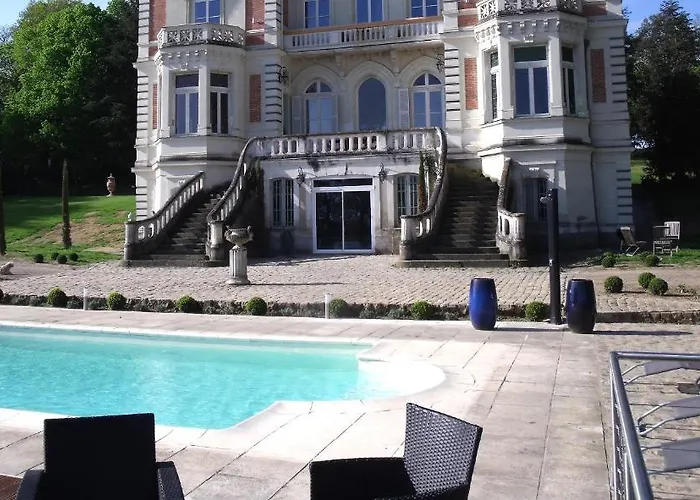 Le Chateau Des Forges Hotel 3*